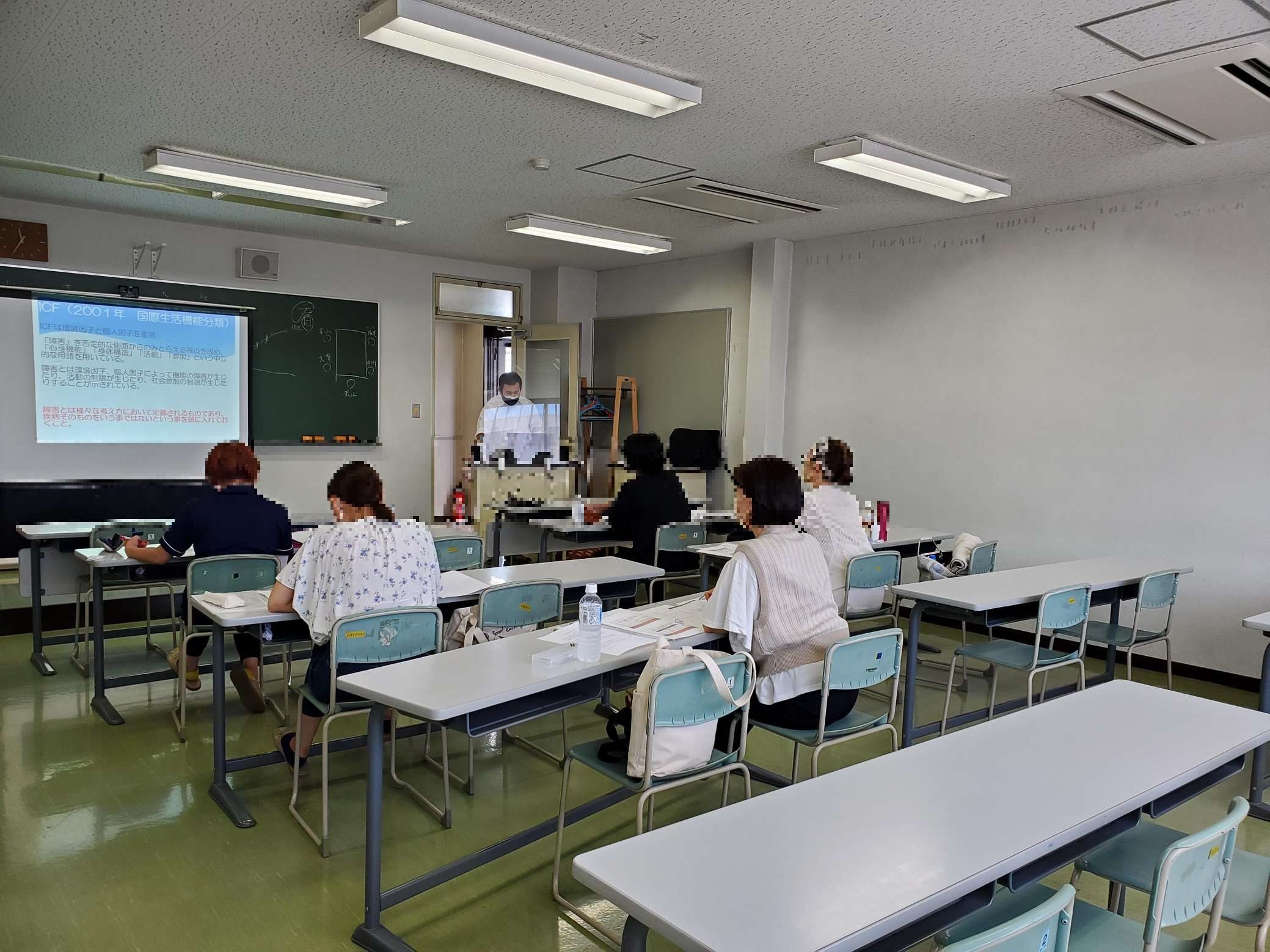 令和 4 年度のFS研修が始まりました。 7 月 27 日(水) 介護職の職業